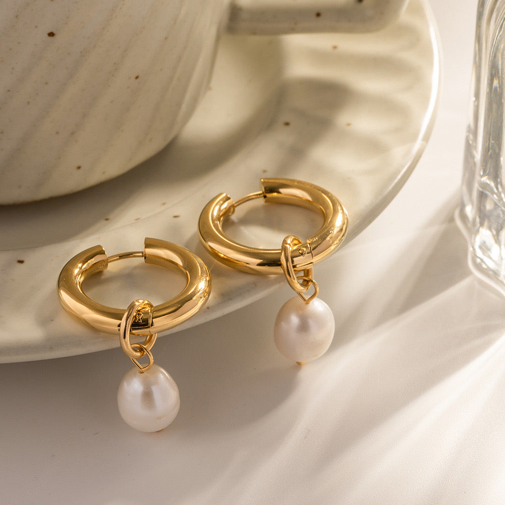 PEARLINA GOLD EARRINGS 2.0