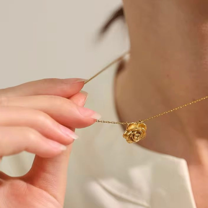 Roselle Necklace