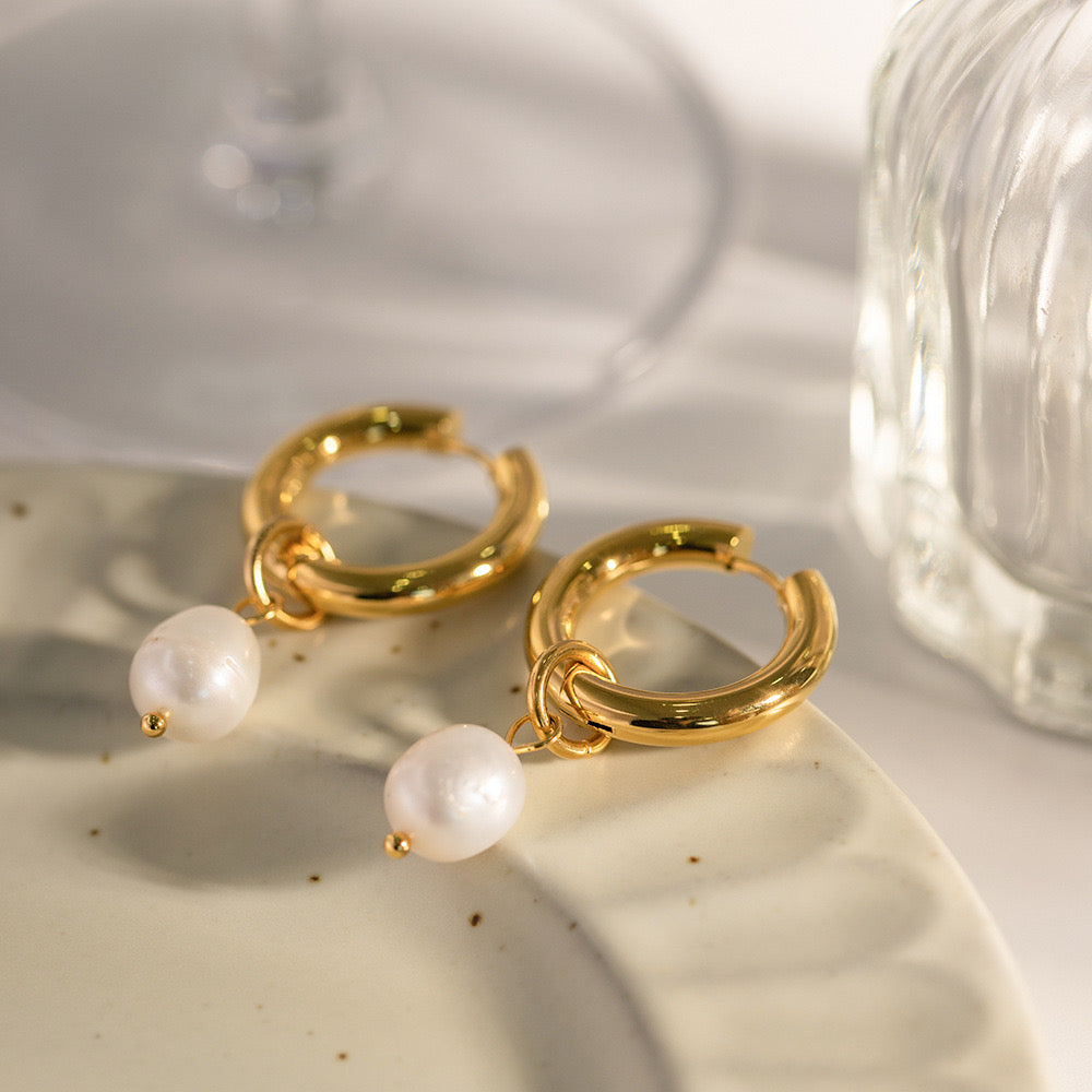 PEARLINA GOLD EARRINGS 2.0