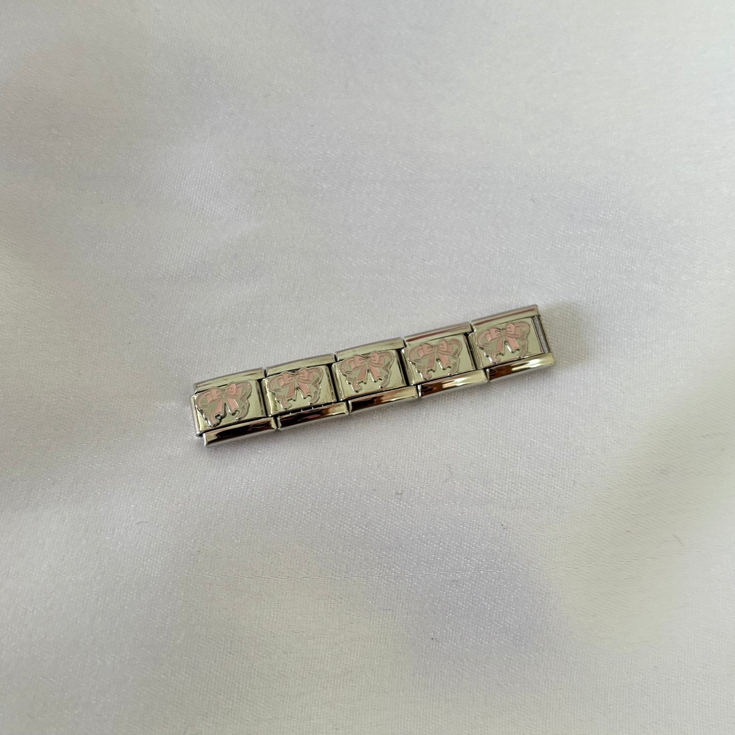 Blush Bow IC
