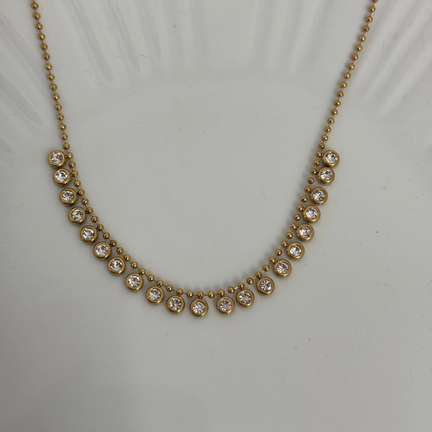 DAZZLE NECKLACE