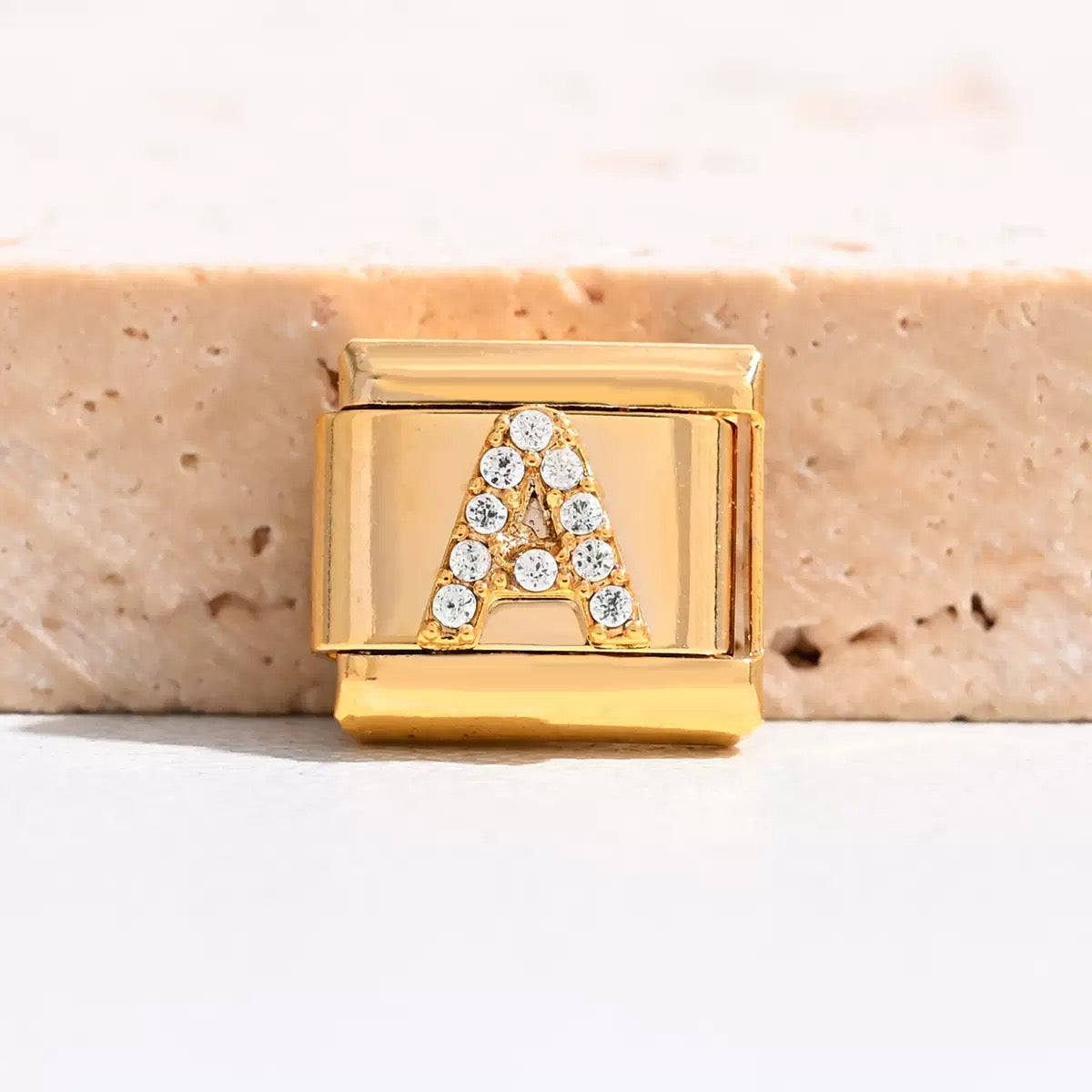 GOLD STONE INITIAL IC