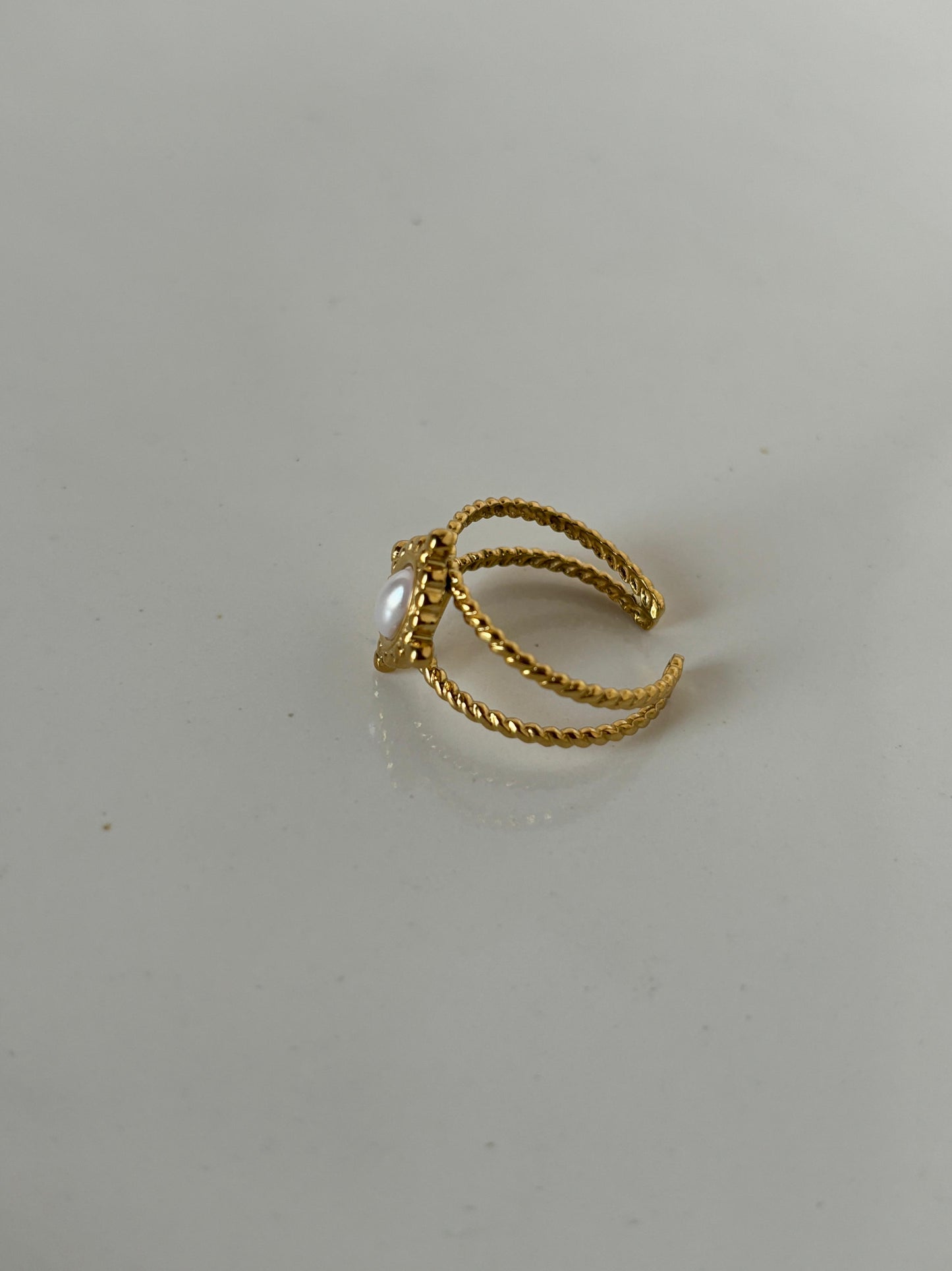 Zuri ring