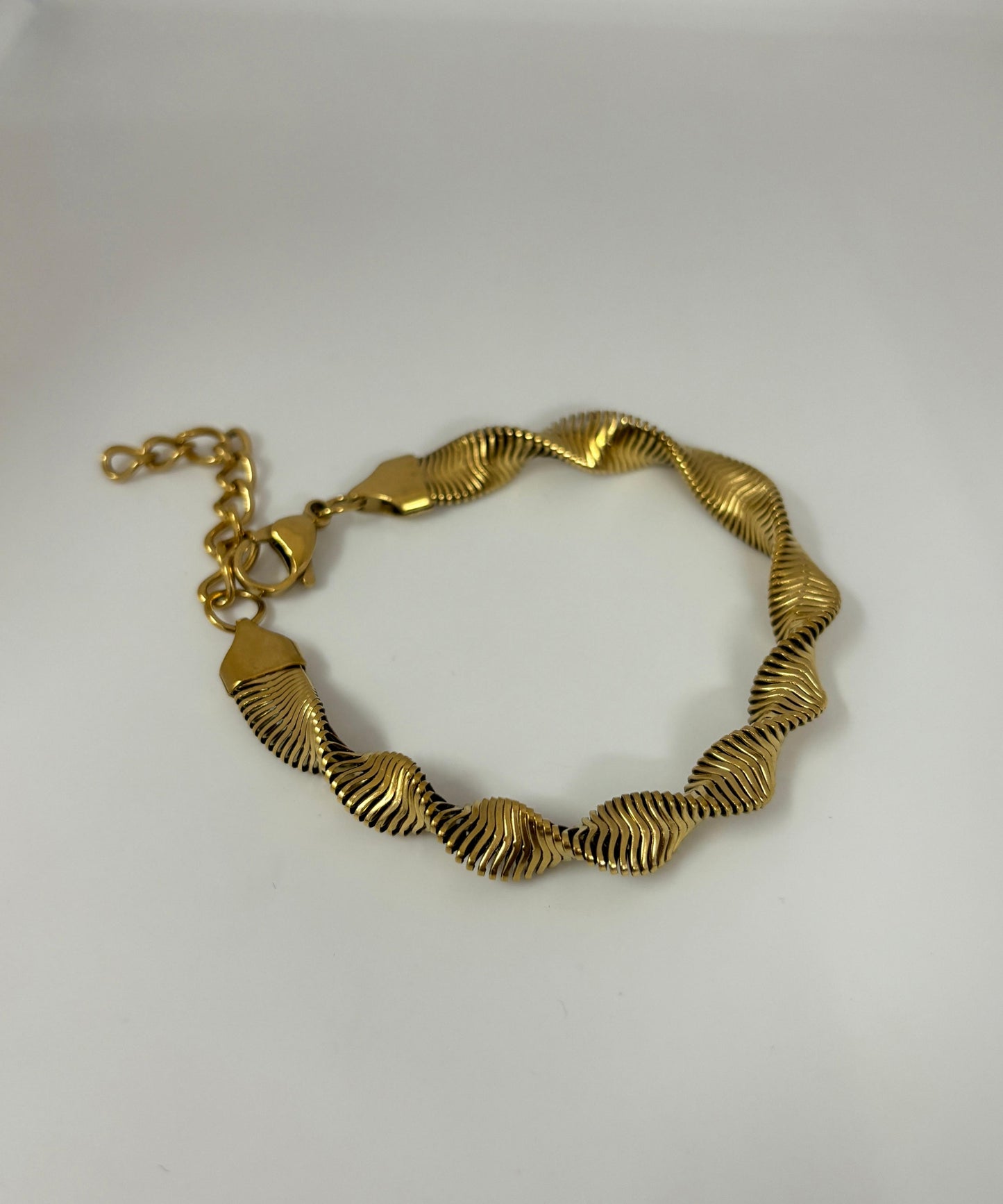 Snake twisted bracelet