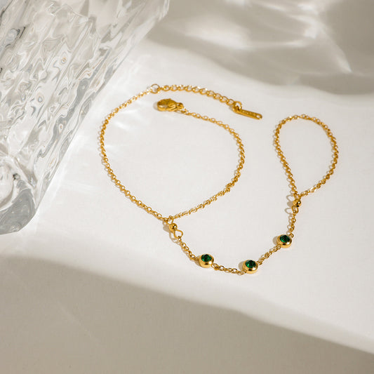 Emerald Ernest Handchain