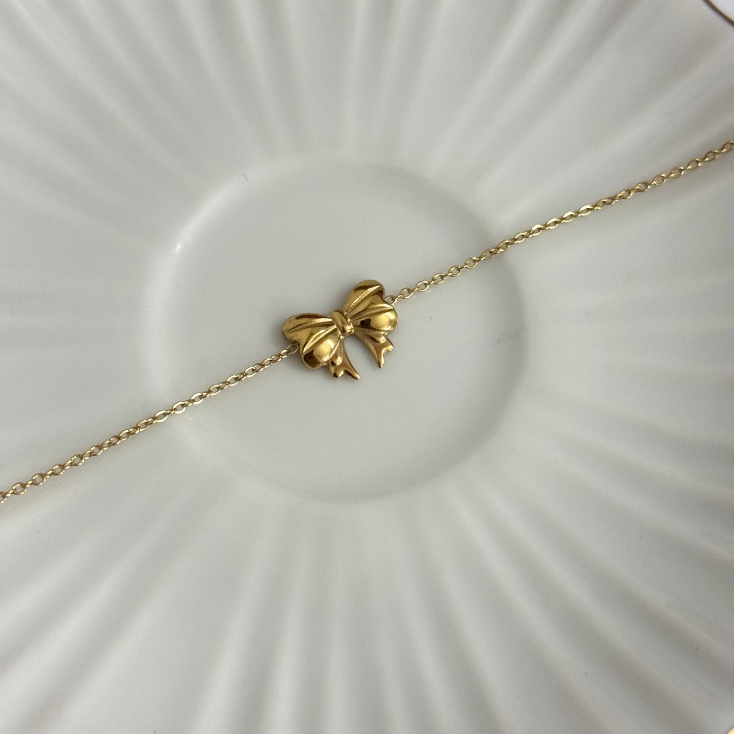 Eternal Bow Bracelet