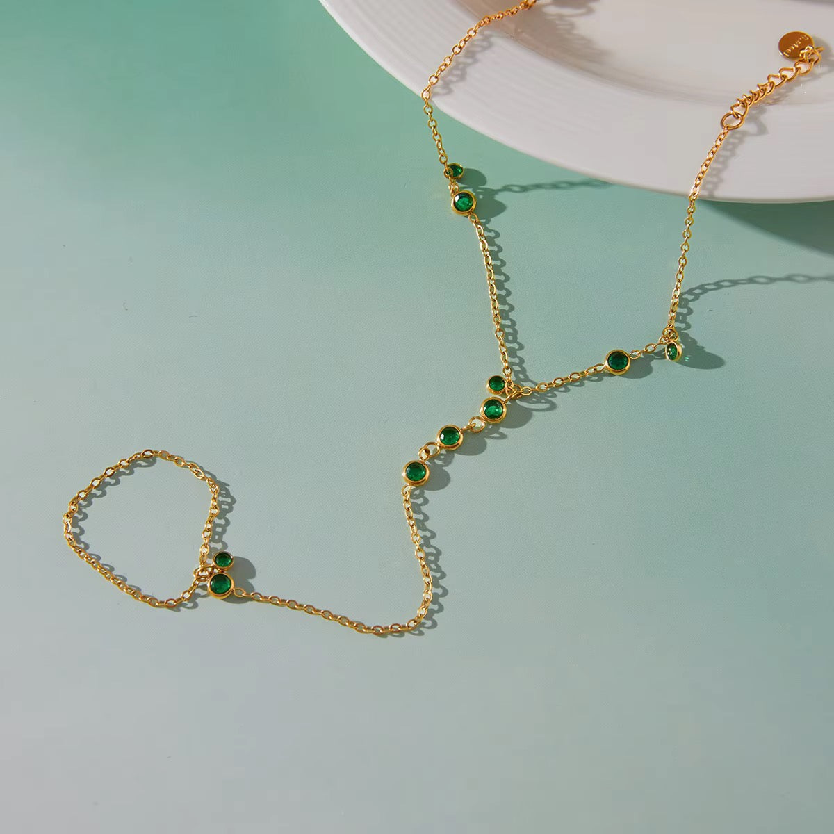 Emerald Twinkle Handchain