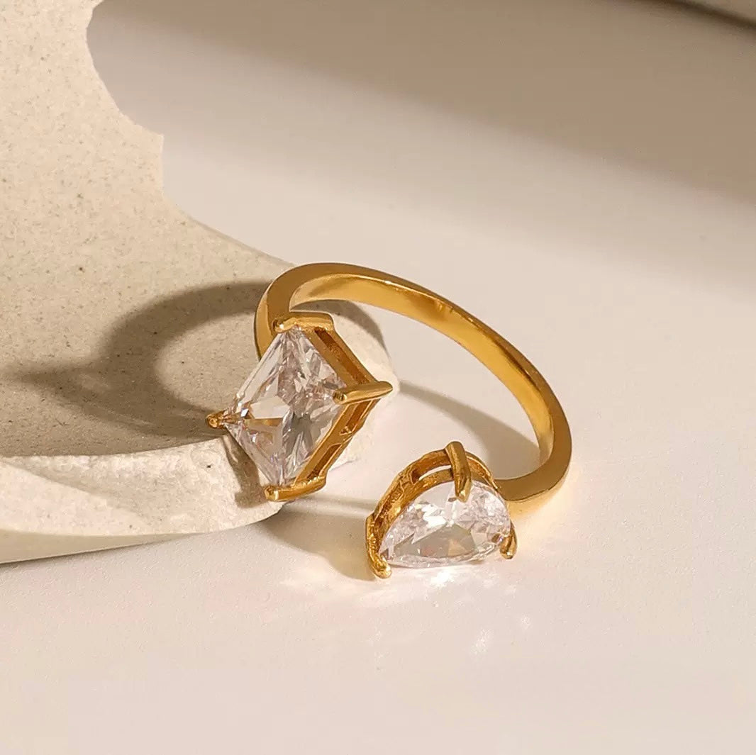 Pear Frame Ring