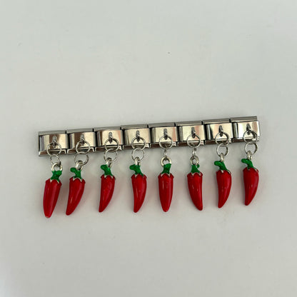 CHILLI HANGING IC