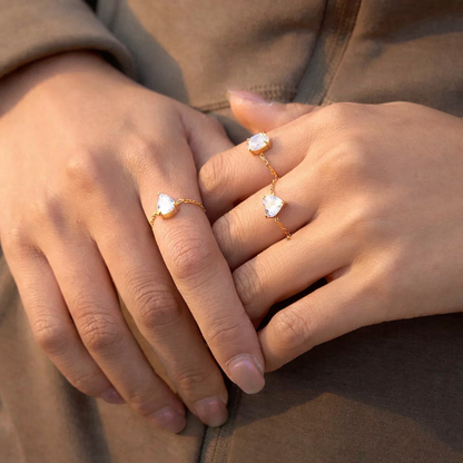 Teardrop Solitaire Chain Ring