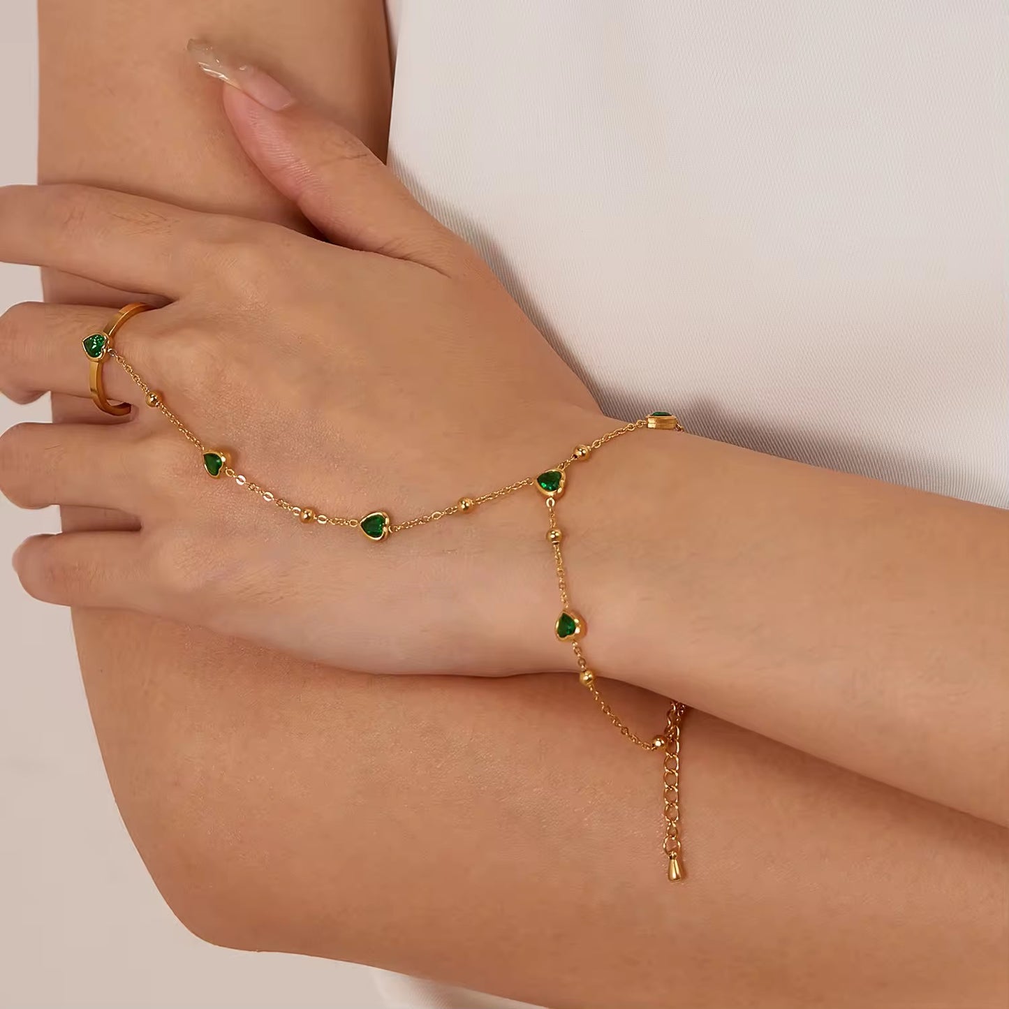 Emerald Love Handchain