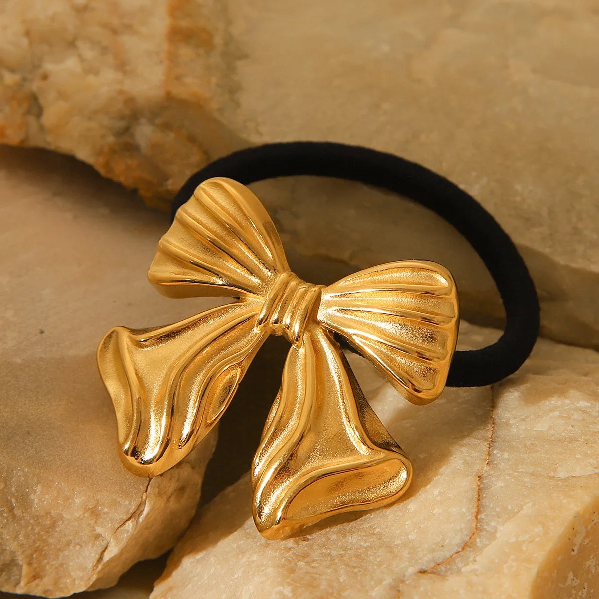 BOW PONY CUFF