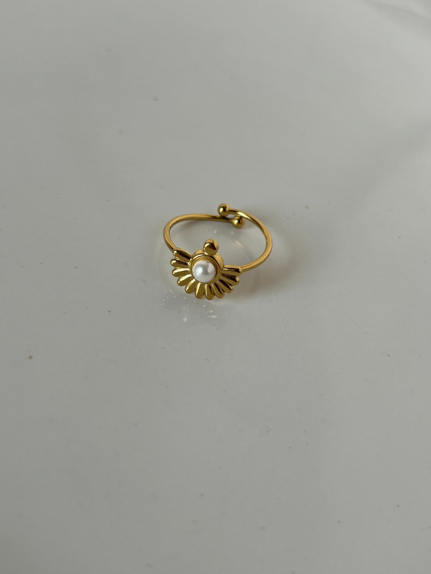 Daisy Pearl Ring