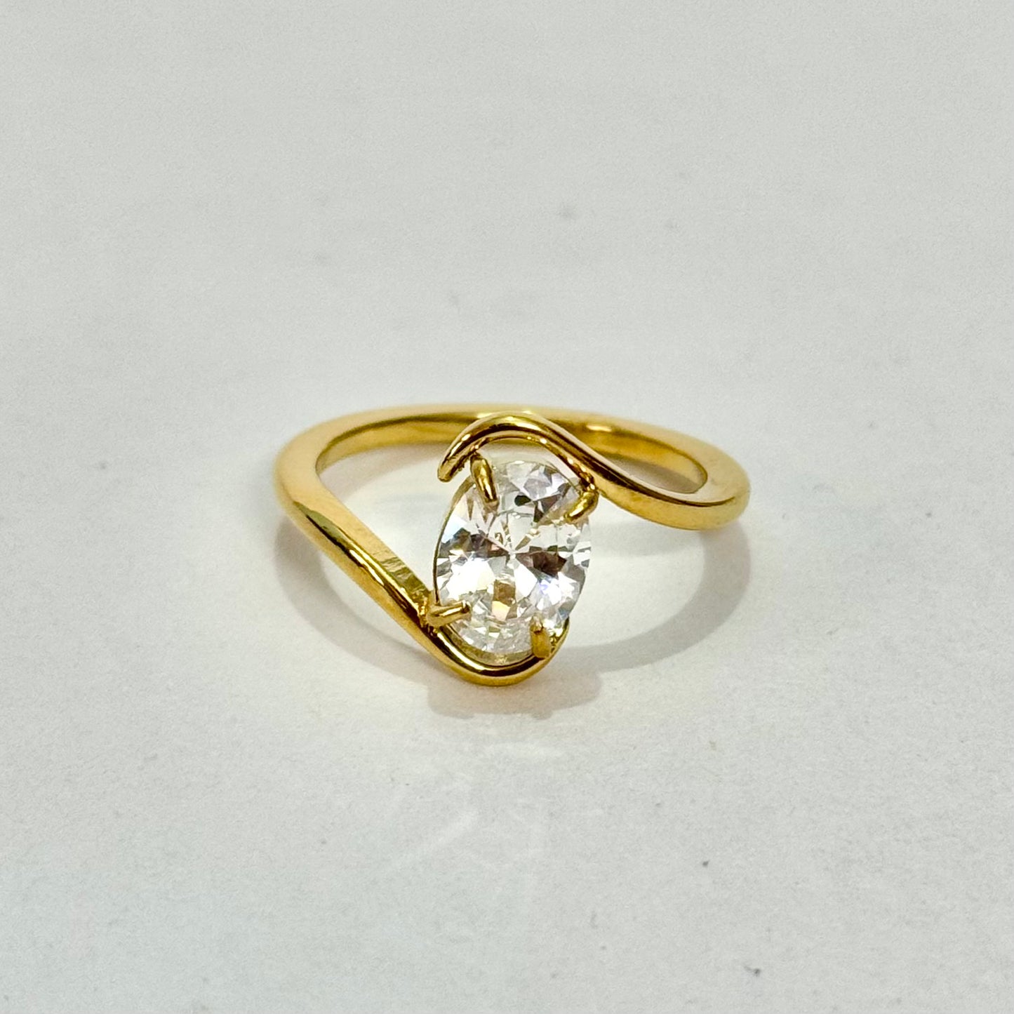 Sway Solitaire Ring