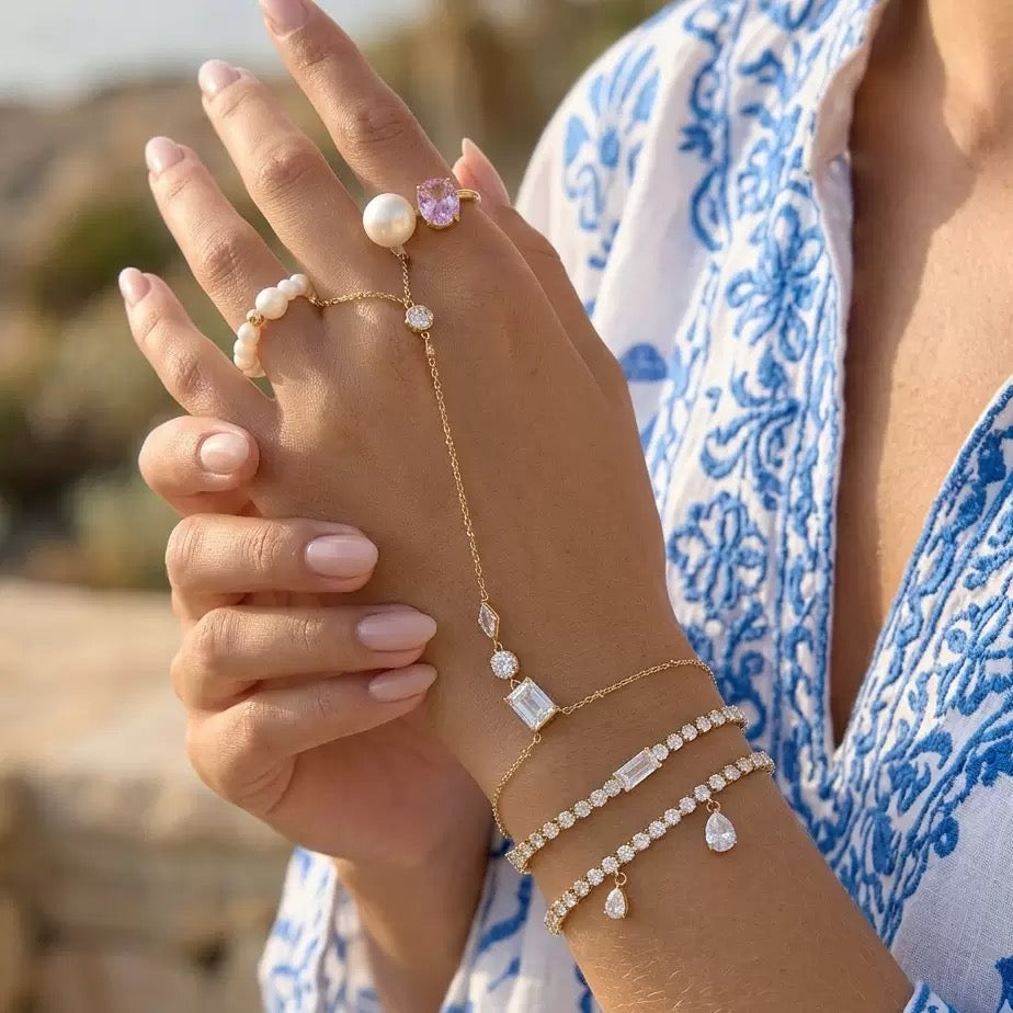 Evania Handchain