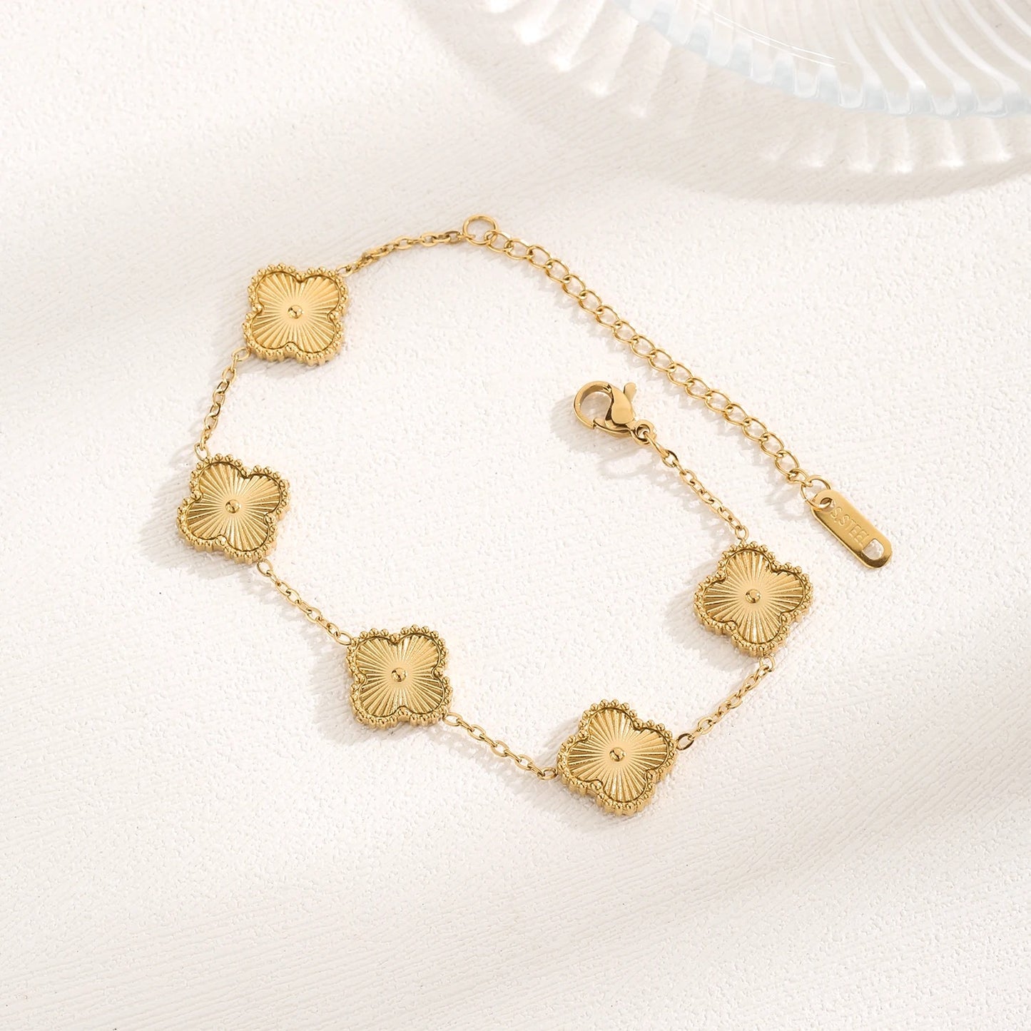 Mini Gold Clover Bracelet