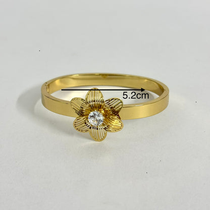 Petal Spark Bracelet (Baby Size)