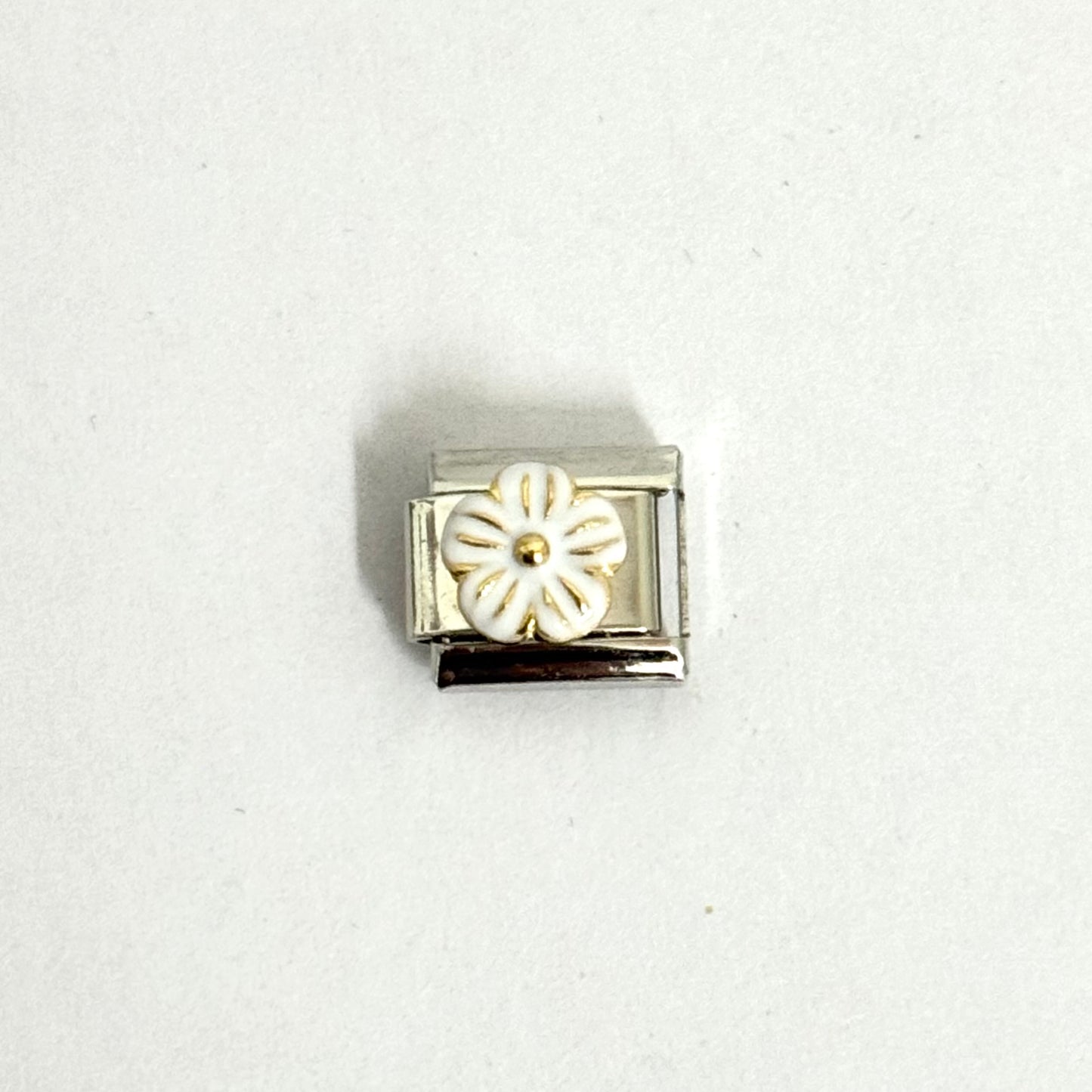 WHITE DAISY IC