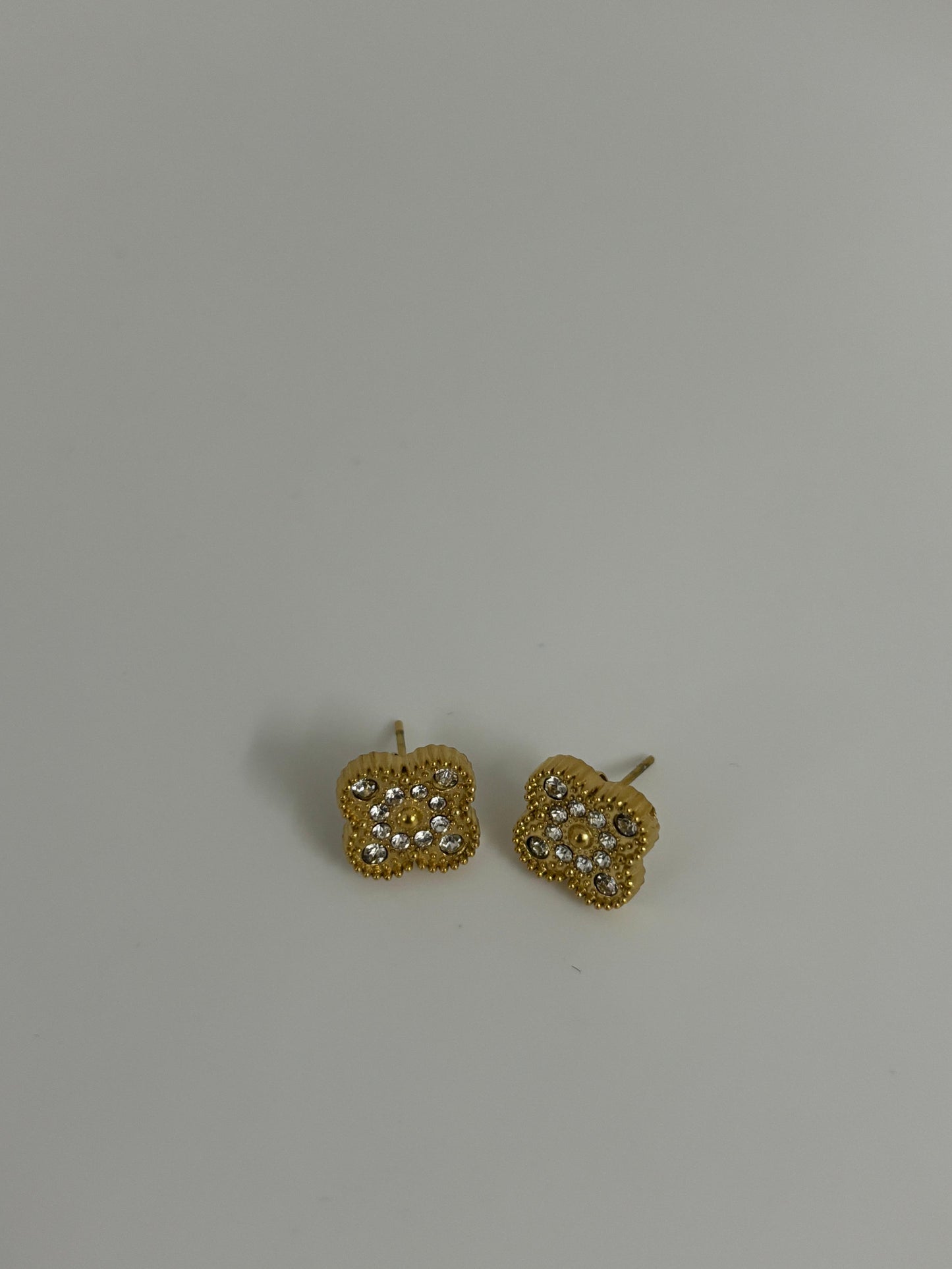 SIRI CLOVER STUDS