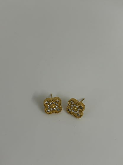 SIRI CLOVER STUDS