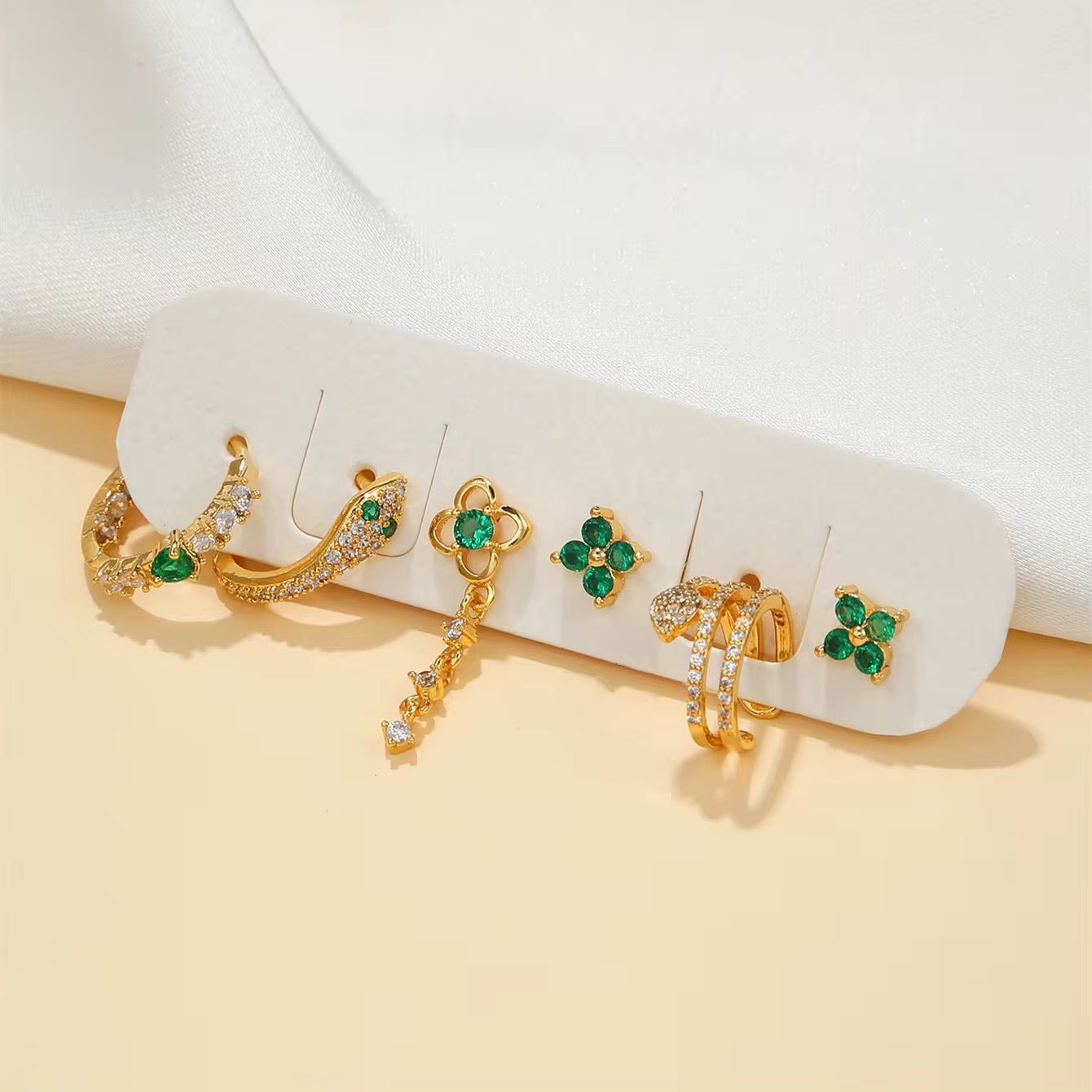 Emerald Serpent Piercing Set (Not in pair)