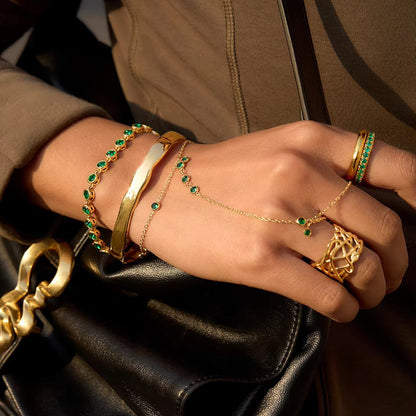 Emerald Twinkle Handchain