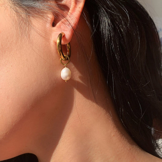 PEARLINA GOLD EARRINGS 2.0