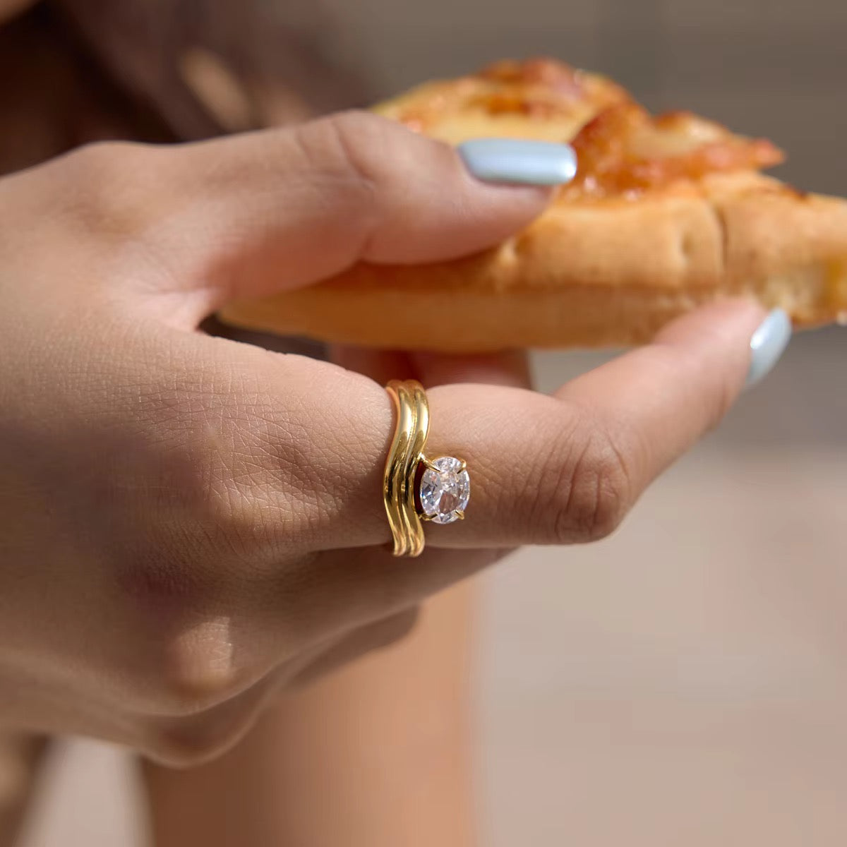 Thea Ring