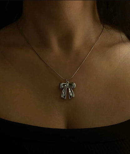 Silver Ribbon Necklace