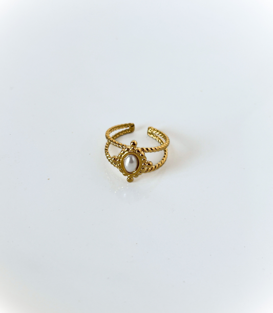 Zuri ring