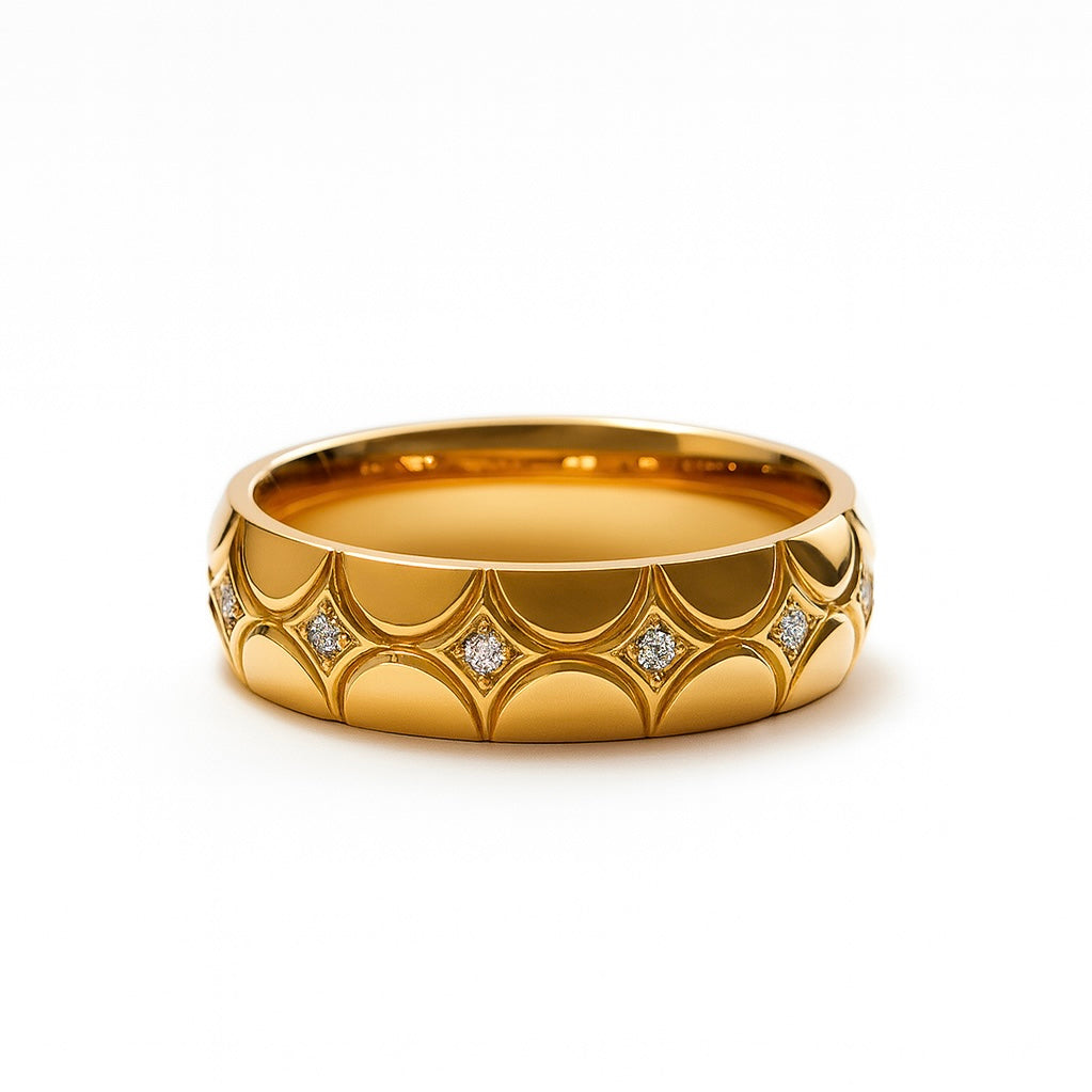 Luna Band Ring